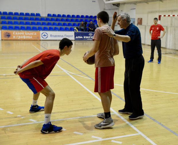 Светислав Пешић са својима